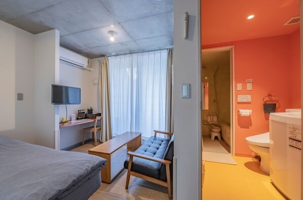 1 室のベッドルーム、デスク、WiFi (無料)、ベッドシーツ