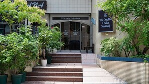 Exterior detail - Superior Twin / Osaka Ōsaka (Osaka)