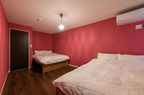 3 bedrooms, desk, iron/ironing board, free WiFi - rakuna Inn dynamic  sasazuka group accommodation  / Shibuya-ku Tokyo (Shibuya-ku)
