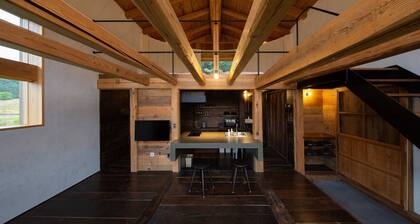 SelfContained Villa accommodates up to 5 guests / Takayama Gifu