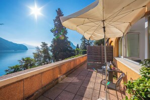 Standard Studio, Mountain View (Magnolia Apt. 1 Front Lake) | Outdoor dining