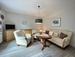 Unclassified image, 4 of 19, button