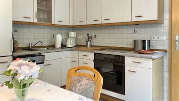 Fridge, oven, dishwasher