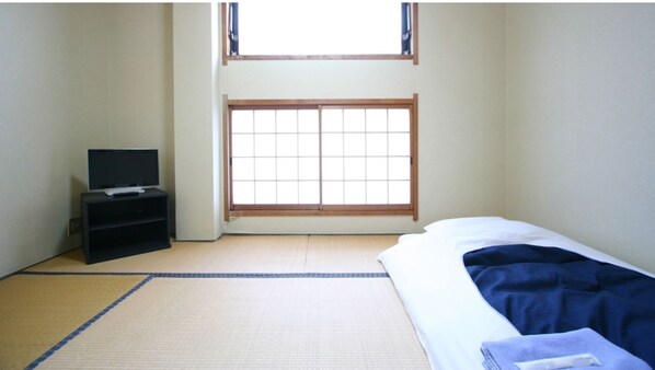 1 室のベッドルーム、デスク、インターネット、ベッドシーツ