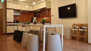 Fridge, microwave, stovetop, cookware/dishes/utensils