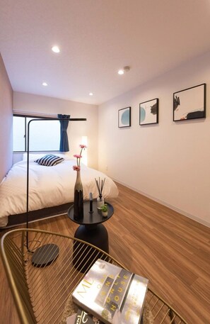 2 bedrooms, desk, free WiFi, bed sheets