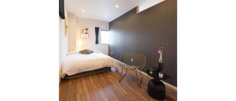 2 عدّة غرف نوم ومكتب وواي فاي مجانًا وملاءات أسرّة