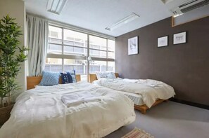 2 bedrooms, desk, free WiFi, bed sheets - 5 minutes walk to Taito B Ueno station Akihabara / Taito-ku Tokyo (Taito-ku)