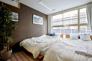 2 bedrooms, desk, free WiFi, bed sheets - 5 minutes walk to Taito B Ueno station Akihabara / Taito-ku Tokyo (Taito-ku)