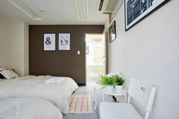 2 bedrooms, desk, free WiFi, bed sheets