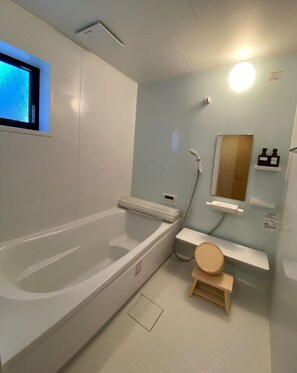 ヘアドライヤー、タオル