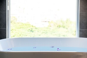 風筒、提供毛巾