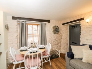Cottage | Interior - Corner Cottage (Malmesbury)