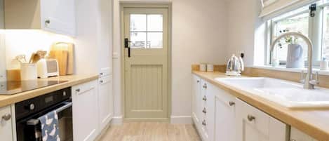 平房, 多張床 | 私人廚房 | 雪櫃、微波爐、焗爐、爐具