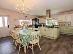 Cottage | Interior