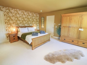 Casa de campo | 4 dormitorios, decoración individual, mobiliario individual