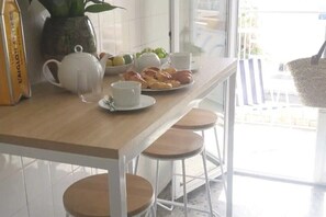 تناول الطعام