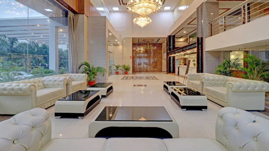 Treebo Premium Pearl Avenue Banquets And Lawn