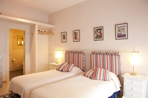 3 bedrooms, iron/ironing board, travel cot, WiFi