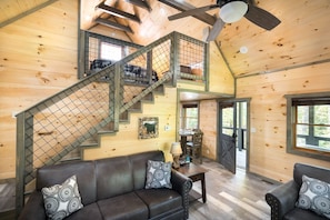 TV, fireplace - Cozy cabin with views, hot tub, fireplace & serenity. (Gatlinburg)