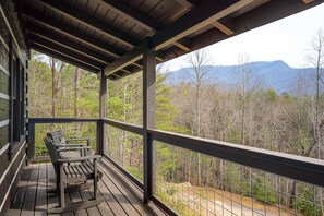 Property grounds - Cabins that Retain the Rustic feel with Modern Beauty (Gatlinburg)