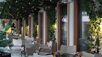 Terrasse/gårdhave