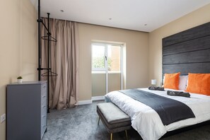 Building design - Apartment 1 - Room of Gold (Gillingham)