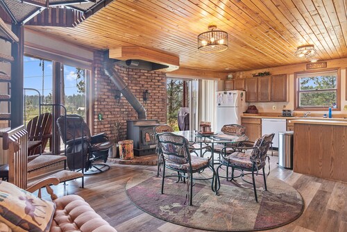 Great Location off Hwy 385, Secluded, Close to Pactola Reservoir, WIFI