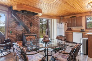 Interior - Great Location off Hwy 385, Secluded, Close to Pactola Reservoir, WIFI (Deadwood)