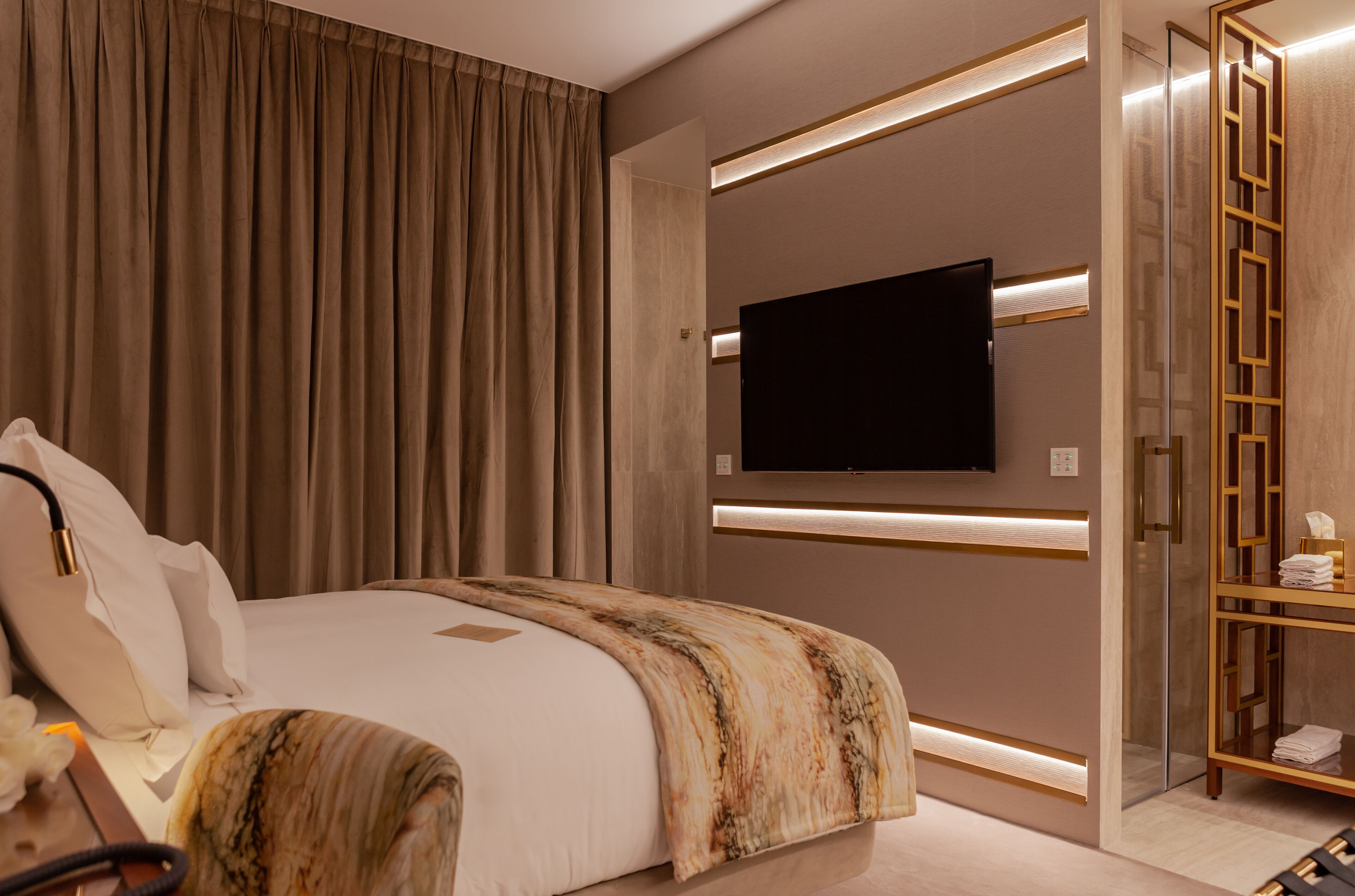 Standard Double Room | Hypo-allergenic bedding available, memory foam beds, minibar