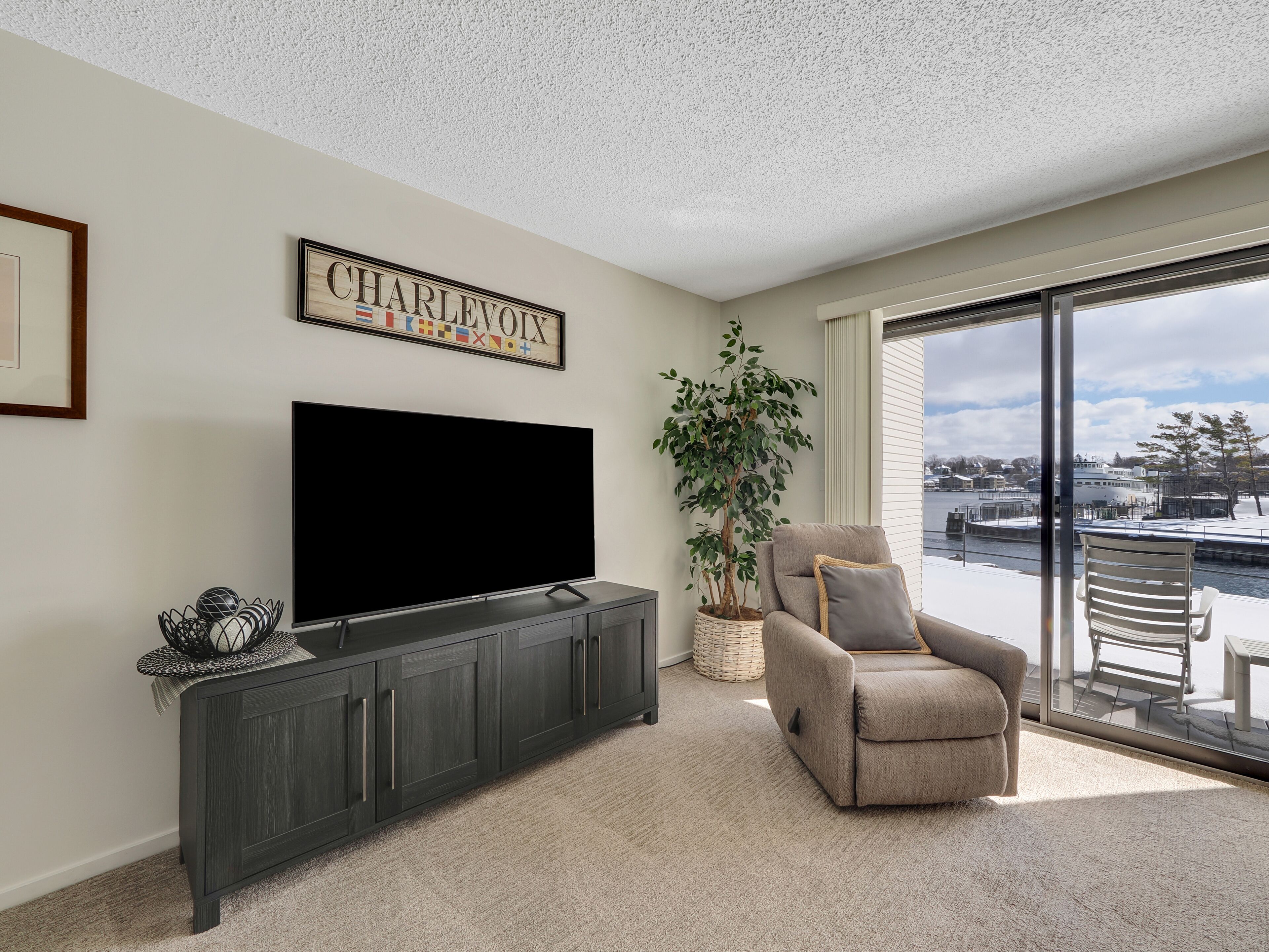 تلفزيون ذكي