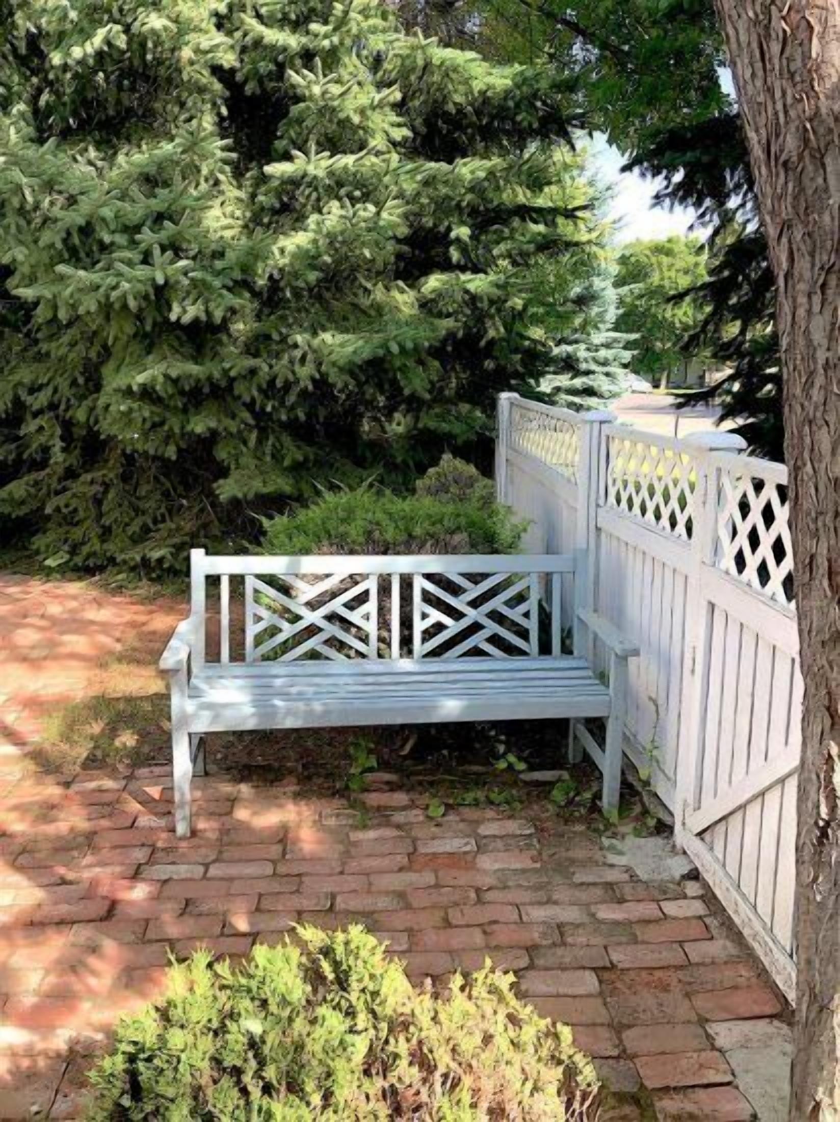 Charming, private outdoor space to enjoy
