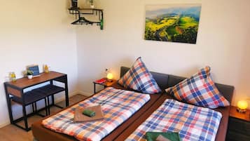 Comfort Double or Twin Room | Free WiFi, bed sheets