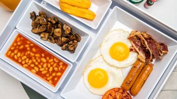 Daily buffet breakfast (BHD 14 per person)