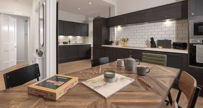 Spacious Apartment in Coniston by LetMeStay