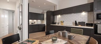 Spacious Apartment in Coniston by LetMeStay