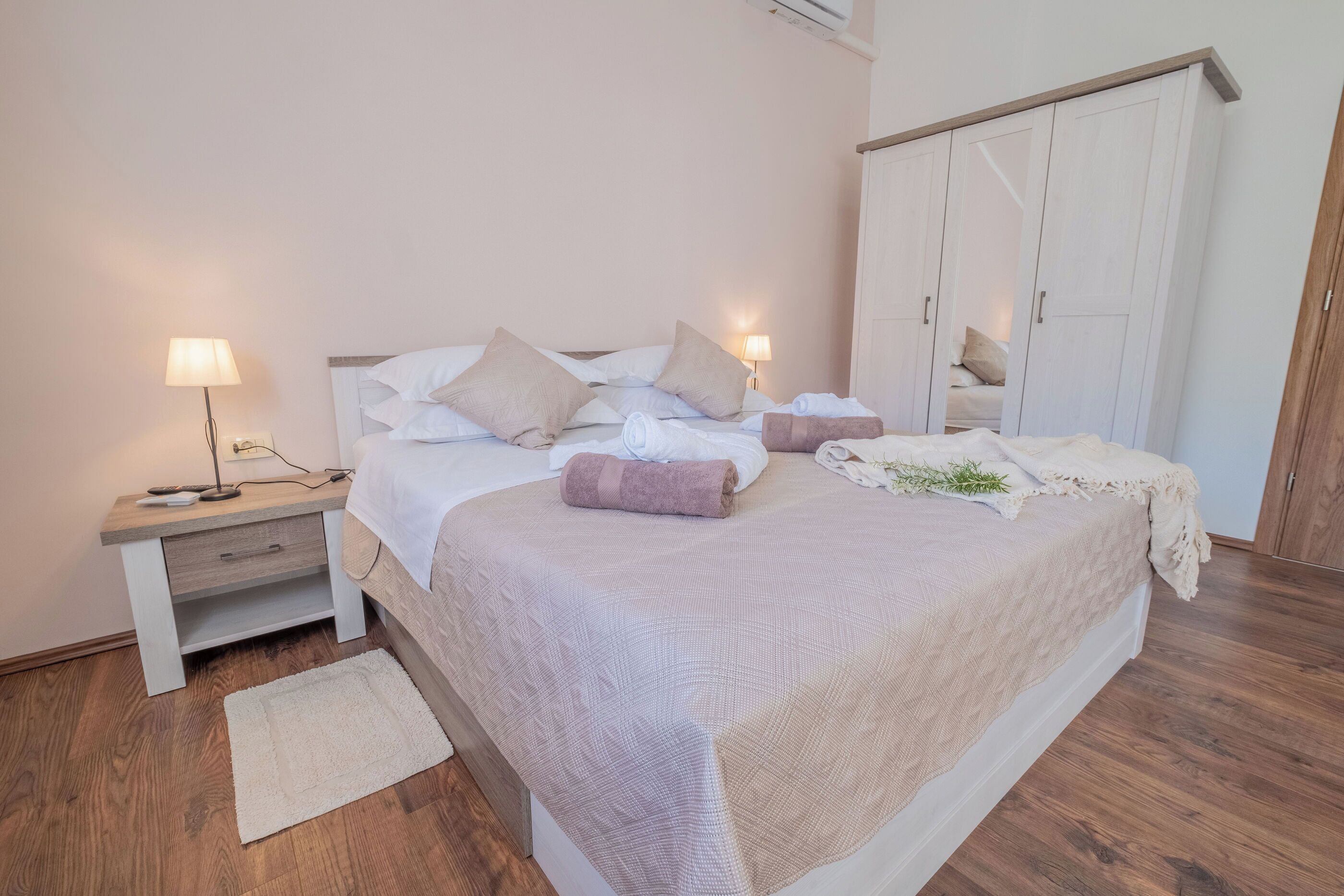 別墅 | 4 間睡房、房內夾萬、熨斗/熨衫板、免費 Wi-Fi