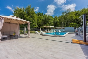 Udendørs pool