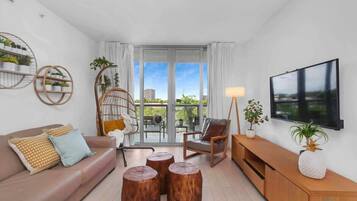 Televisión y oficina