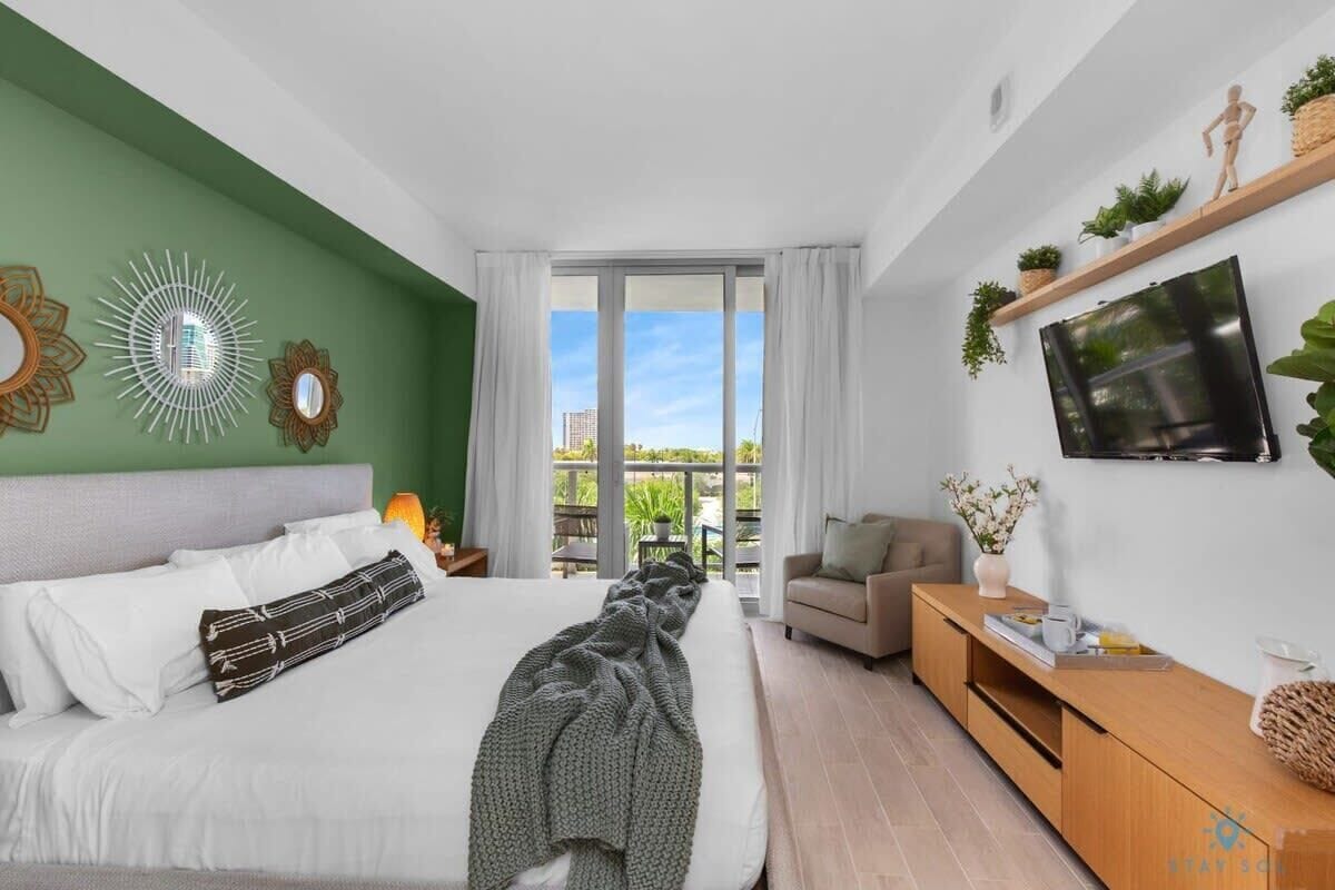 1 bedroom, iron/ironing board, travel crib, WiFi