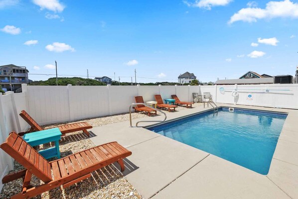 Outdoor pool, a heated pool