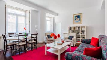 Basic Apartment, 2 Bedrooms | Living area