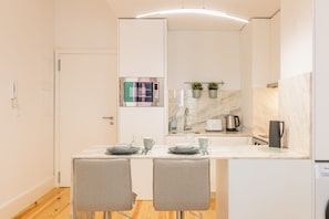City Studio, 1 Double Bed, Non Smoking | Private kitchen - Sol Downtown Studio (Porto)