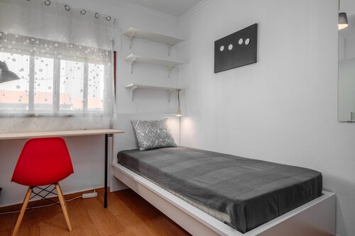 Individual Bedroom near METRO, Norteshoppping