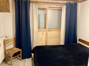 2 chambres, lit parapluie