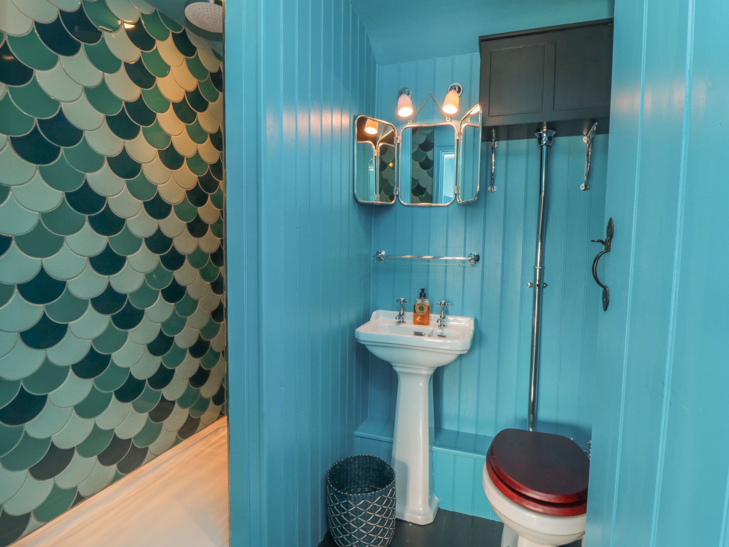 Mökki | Kylpyhuone | Suihku