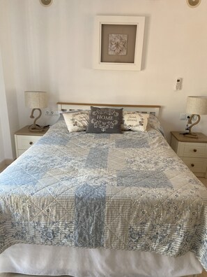 House, Multiple Beds | 3 bedrooms, iron/ironing board, free WiFi, bed sheets - Lovely 3 Bed Family Holiday Home in Orihuela Costa (Orihuela)