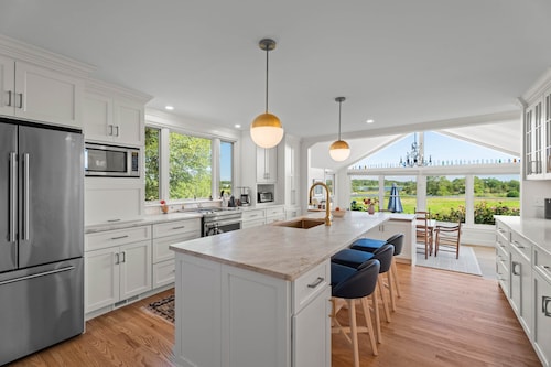 Sunny Stonington Home, Spectacular Views