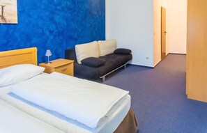 Soundproofing, free WiFi - Gasthof Alte Post (Aurachtal)