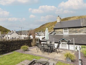 Cottage | Outdoor dining